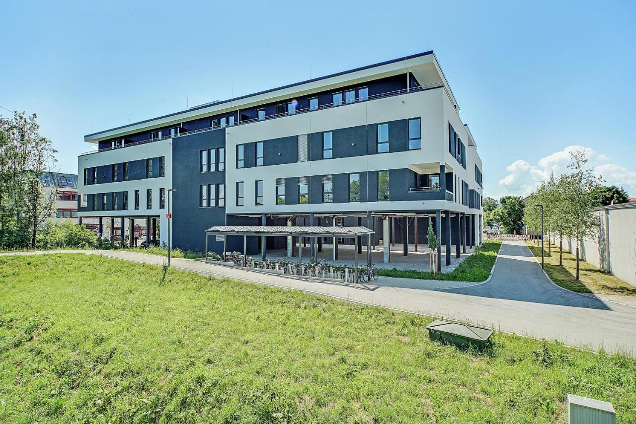 Bright: Rosenheim Aicherpark Dış mekan fotoğraf